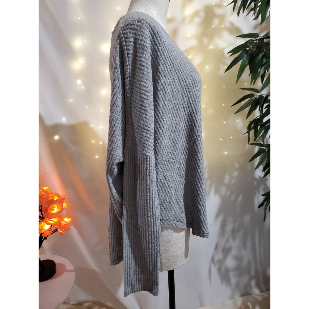 Out from Under UO Jojo Oversized Gray Thermal Button Front Top Womens Size S - Picture 5 of 9